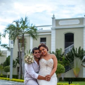 Meet your Posher, Elaine